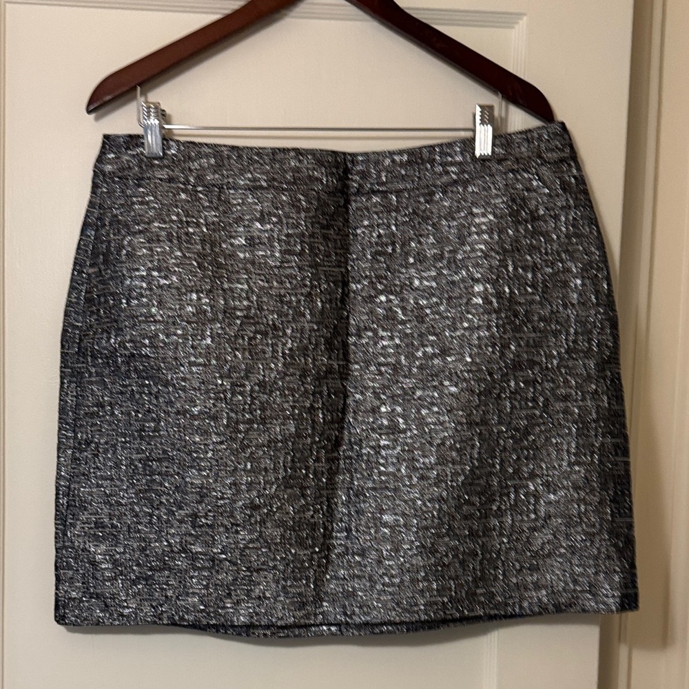Banana Republic NWT Black and Gray Women's Skirt side zip mini skirt metallic